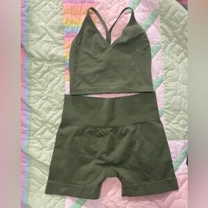 SET Activewear Sports Bra and Shorts Set in Green Juice